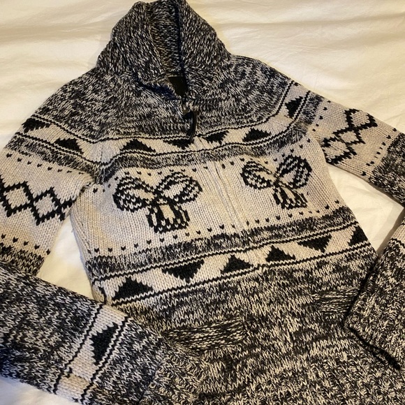 Aritzia TNA Sea to Sky Sweater - Picture 2 of 4